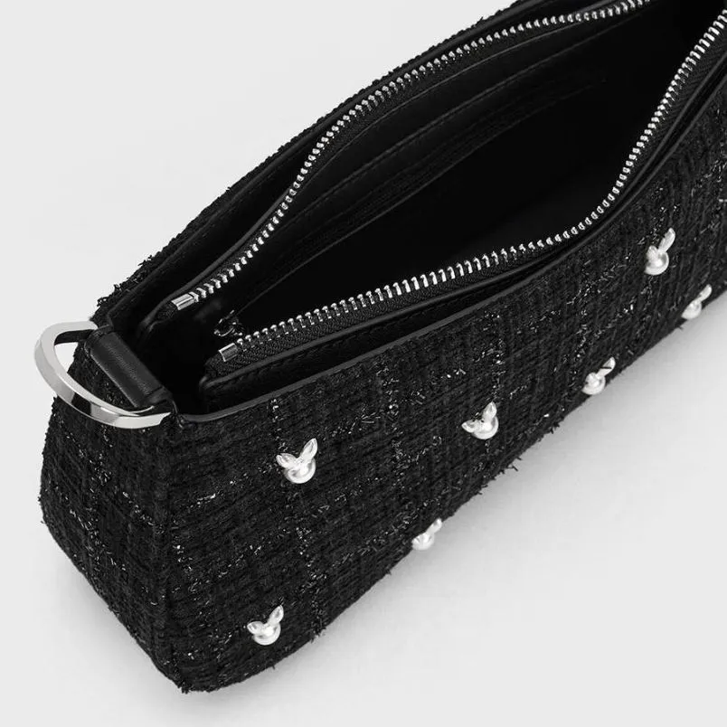 7 mẫu túi thỏ Charles & Keith chính hãng vừa xinh xắn vừa thời trang