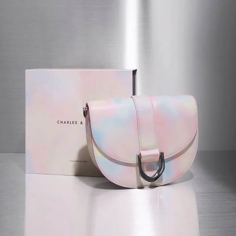 Những mẫu túi yên ngựa Charles & Keith chính hãng vô cùng đẹp
