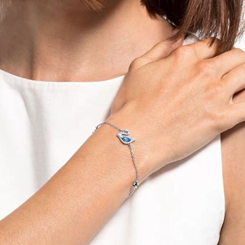 5 mẫu vòng tay thiên nga Swarovski chính hãng vô cùng đẹp