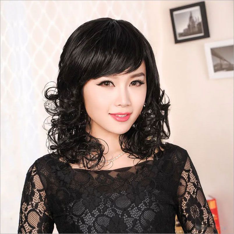 11 kiểu tóc xoăn ngắn cho phụ nữ trung niên giúp trẻ trung