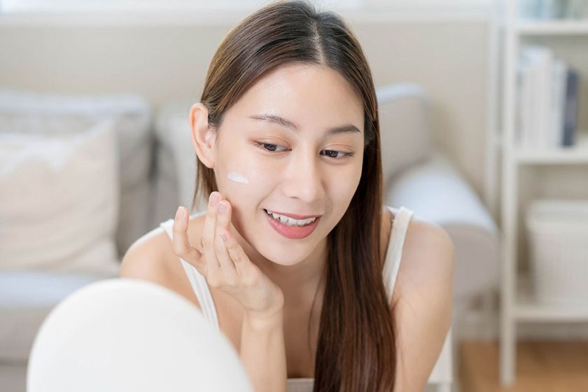 8 Bước skincare cho da khô luôn ngậm nước trong mùa Thu Đông - 1