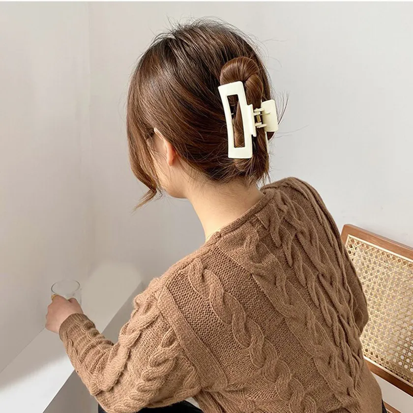 15+ cách búi tóc bằng kẹp càng cua chuẩn nàng thơ