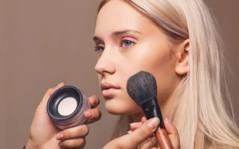 Hướng dẫn makeup tone nâu đất cực sang chảnh cho nàng