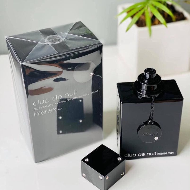 4 chai nước hoa mùi dứa cho nam quyến rũ, trưởng thành
