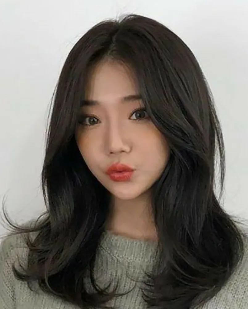 Tóc Butterfly - kiểu tóc bươm bướm thống trị xu hướng 2025