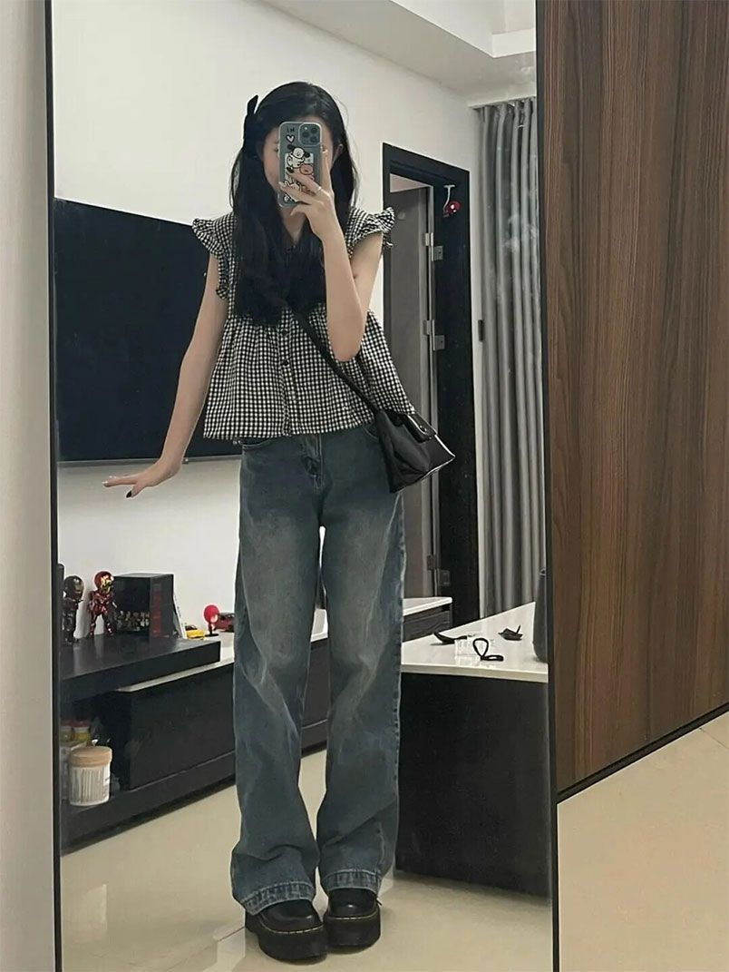 4 kiểu quần jeans tạo cảm giác chân thon gọn hơn