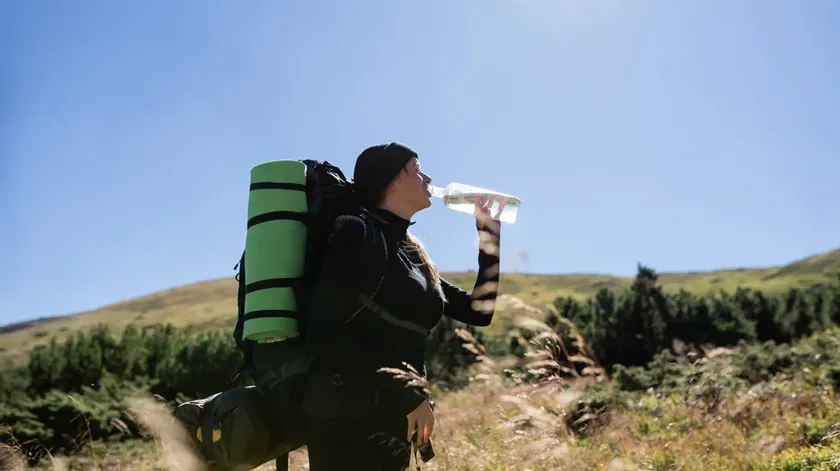 Đi leo núi và Trekking cần mang gì? 10+ vật dụng cần thiết cho chuyến đi ấn tượng