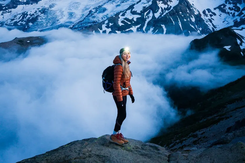 Đi leo núi và Trekking cần mang gì? 10+ vật dụng cần thiết cho chuyến đi ấn tượng