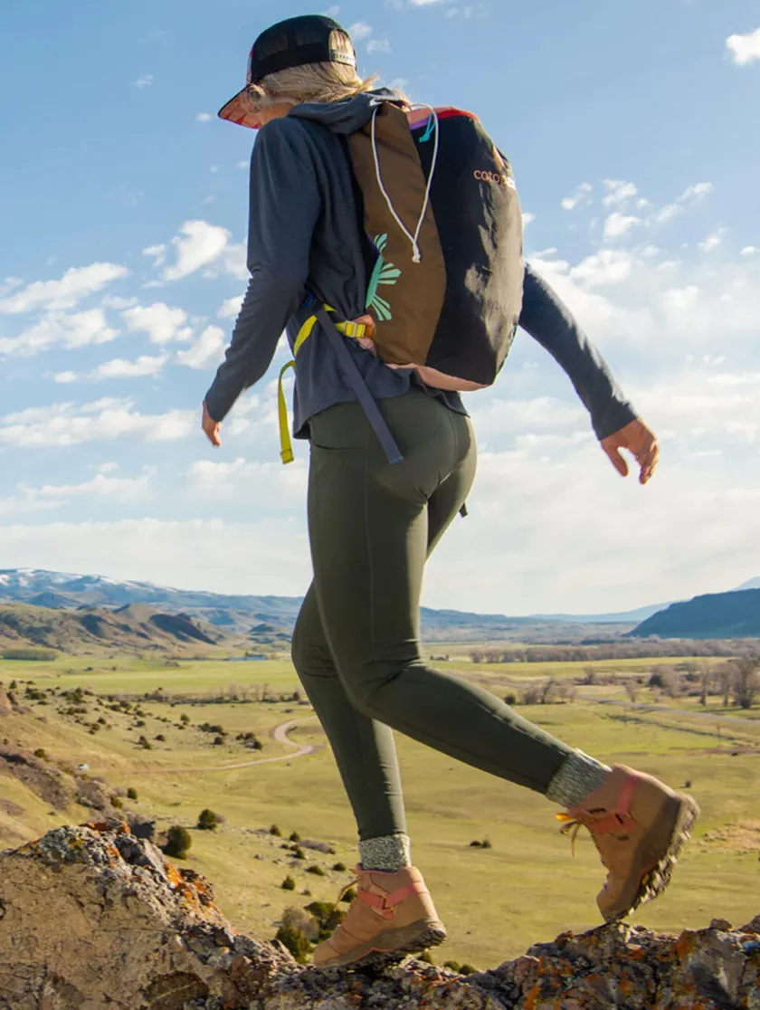 Đi leo núi và Trekking cần mang gì? 10+ vật dụng cần thiết cho chuyến đi ấn tượng