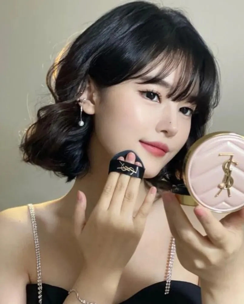 20 kiểu tóc xoăn sóng lơi layer ngắn vừa đẹp vừa trẻ trung