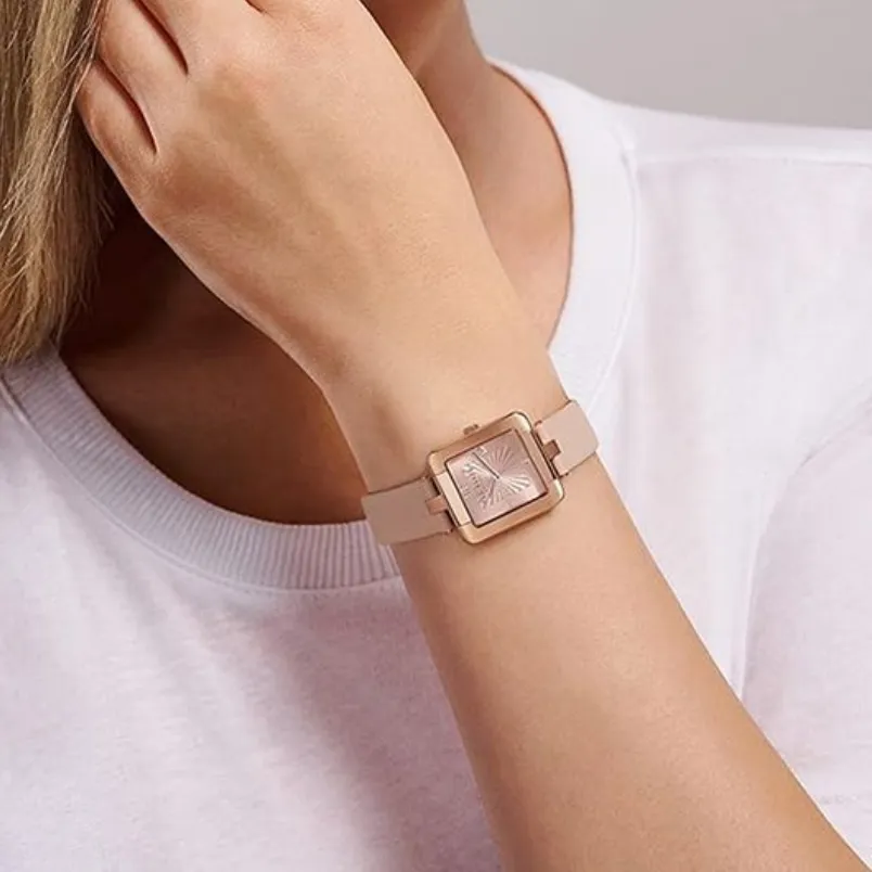 Top 10 mẫu đồng hồ mặt vuông hàng hiệu cho nữ đẹp và sang trọng