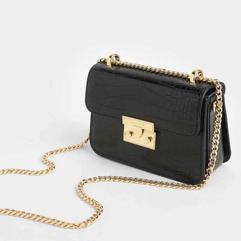 4 mẫu túi Charles & Keith da rắn đẹp và bán chạy cho nữ - 1