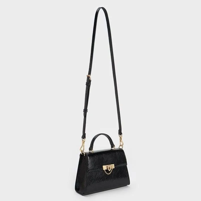 4 mẫu túi Charles & Keith da rắn đẹp và bán chạy cho nữ - 3