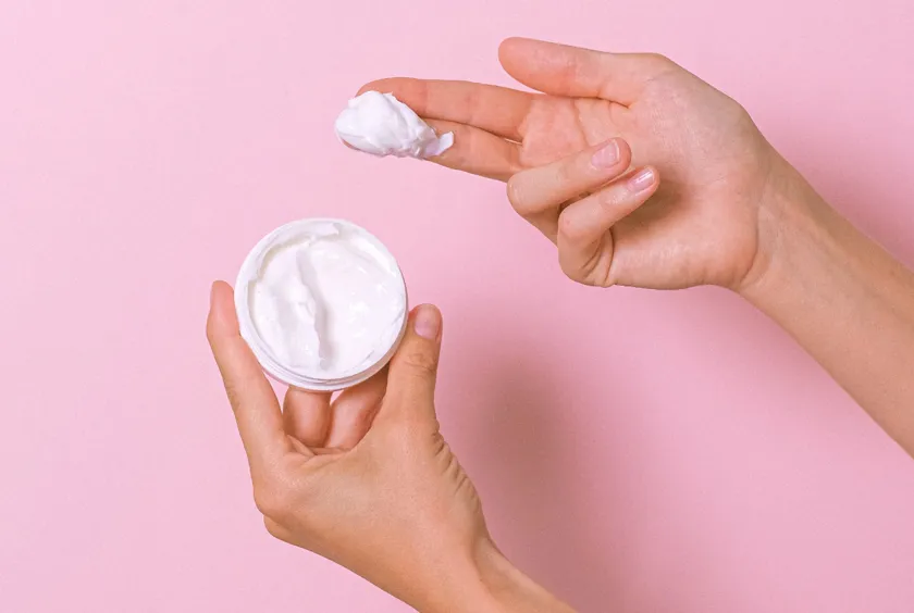 Mỹ phẩm hết hạn có dùng được không? Cách tái chế hiệu quả