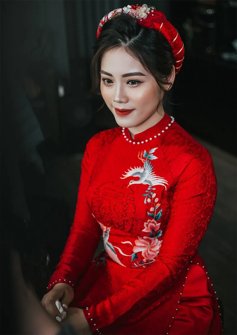 15+ kiểu tóc cô dâu có mái đẹp, sang trọng trong ngày cưới