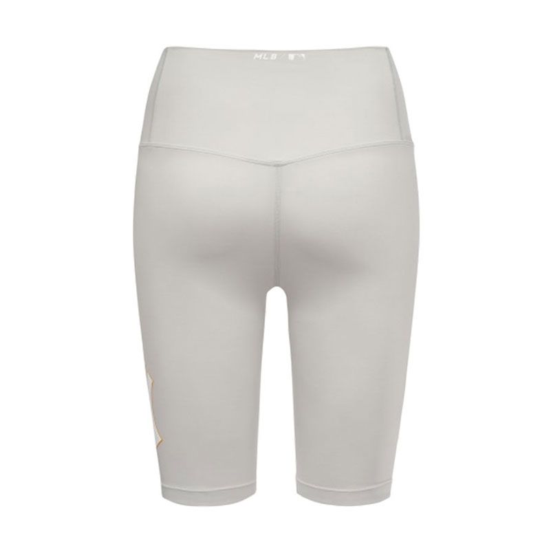 Top 5 quần legging lửng tôn dáng, rất dễ phối đồ