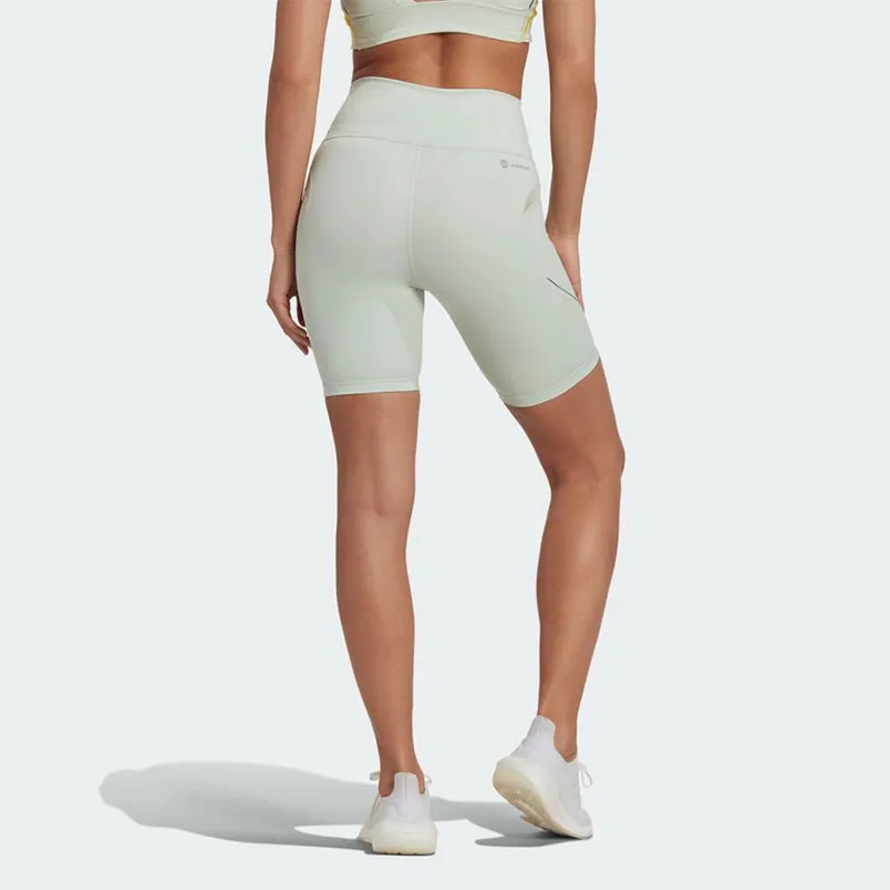 Top 5 quần legging lửng tôn dáng, rất dễ phối đồ