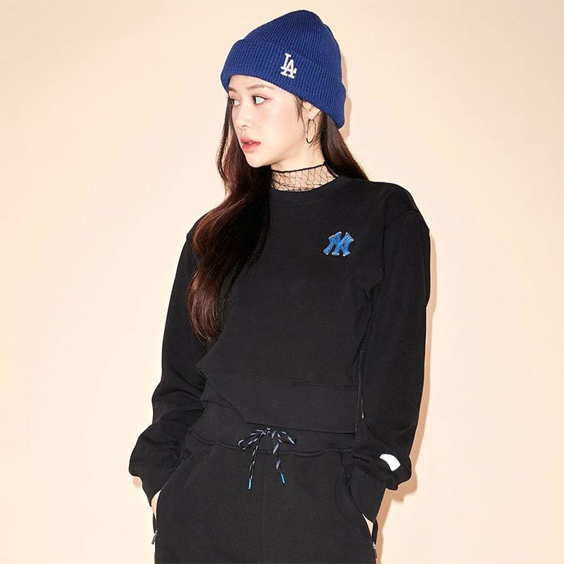 Top 9 áo sweater nữ form rộng đẹp, rất dễ phối đồ