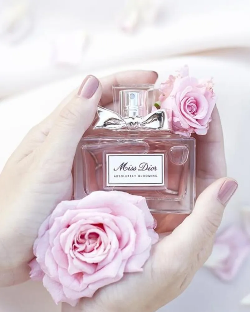 Top 10 nước hoa nữ bình dân thơm và bán chạy - 4