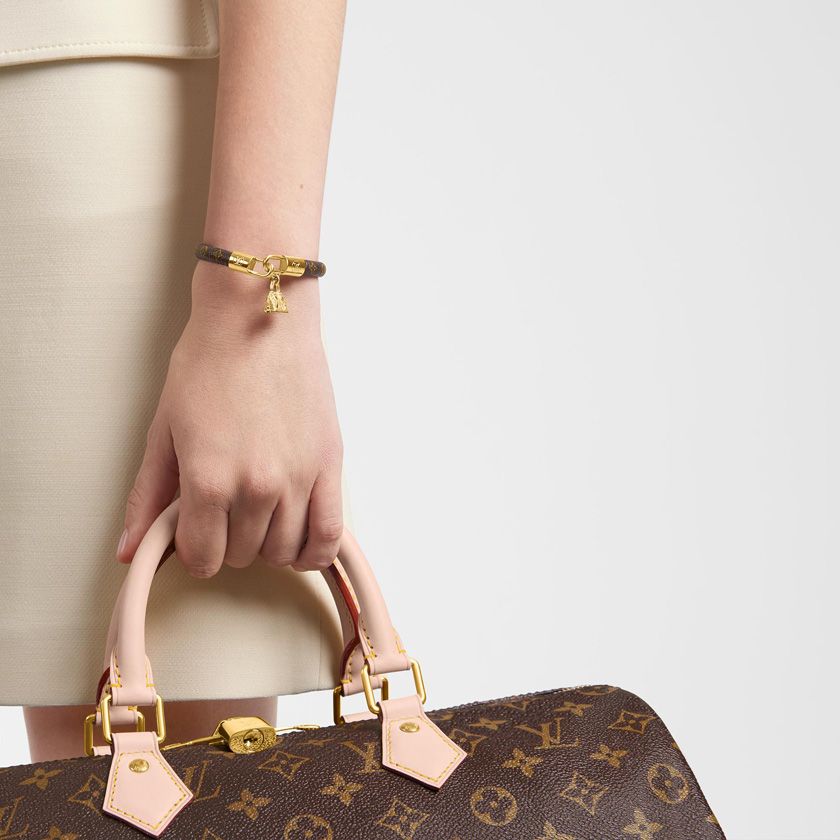 Top 10 mẫu vòng đeo tay Louis Vuitton sang trọng được yêu thích
