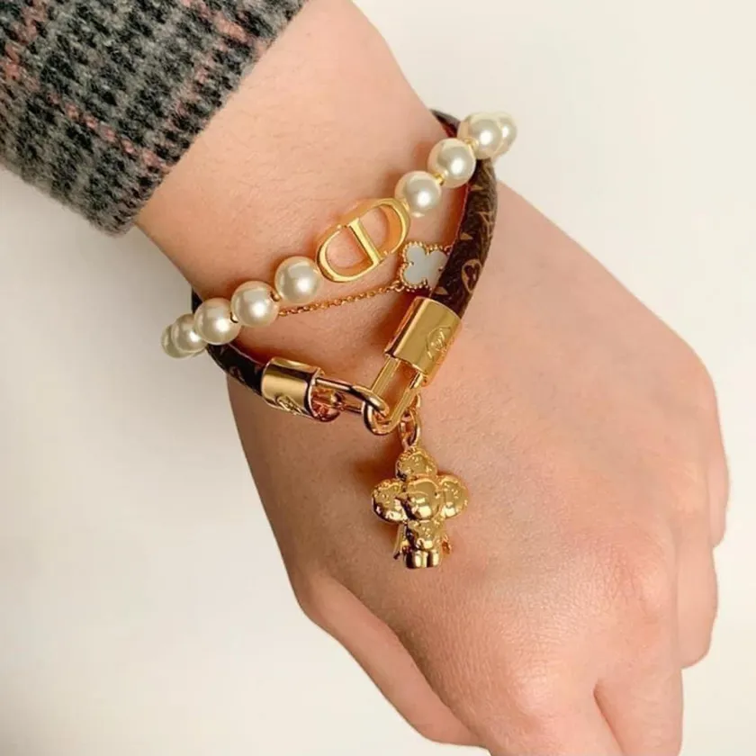 Top 10 mẫu vòng đeo tay Louis Vuitton sang trọng được yêu thích