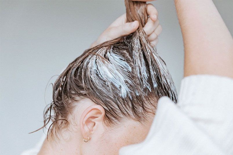 Cách chăm sóc tóc tẩy và những lưu ý cần nhớ sau tẩy tóc