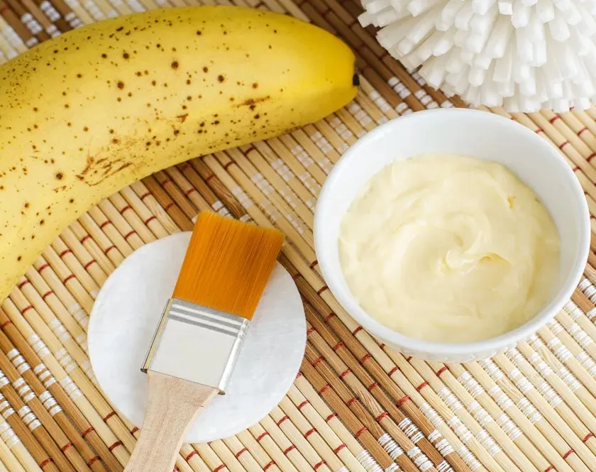 8 cách làm mặt nạ chuối dưỡng ẩm và sáng da hiệu quả tại nhà