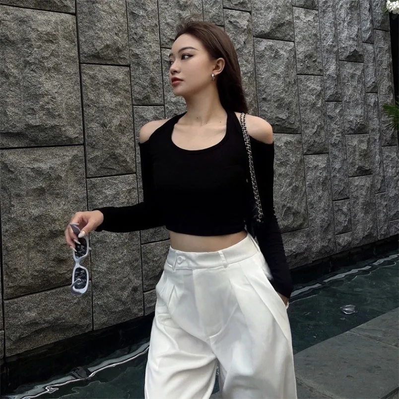 Cách phối đồ với áo croptop tay dài đẹp, trẻ trung cho nàng
