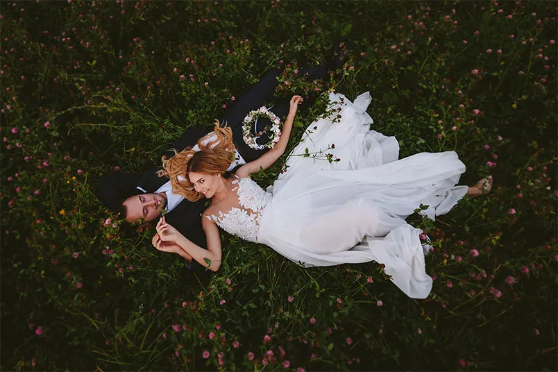 15+ cách tạo dáng chụp ảnh cưới đẹp, đơn giản cho cặp đôi