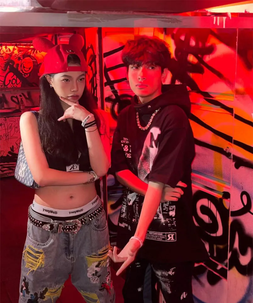 Emo Style là gì? Phong cách Emo style mới mẻ và táo bạo