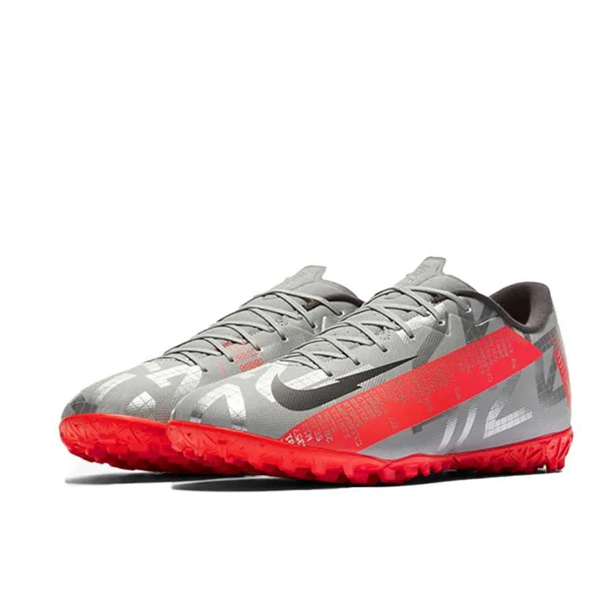 Giày đá bóng Nike