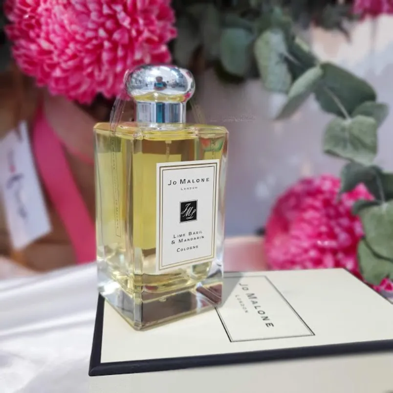 6 chai nước hoa mùi sạch sẽ, nhẹ nhàng được rất yêu thích - 17