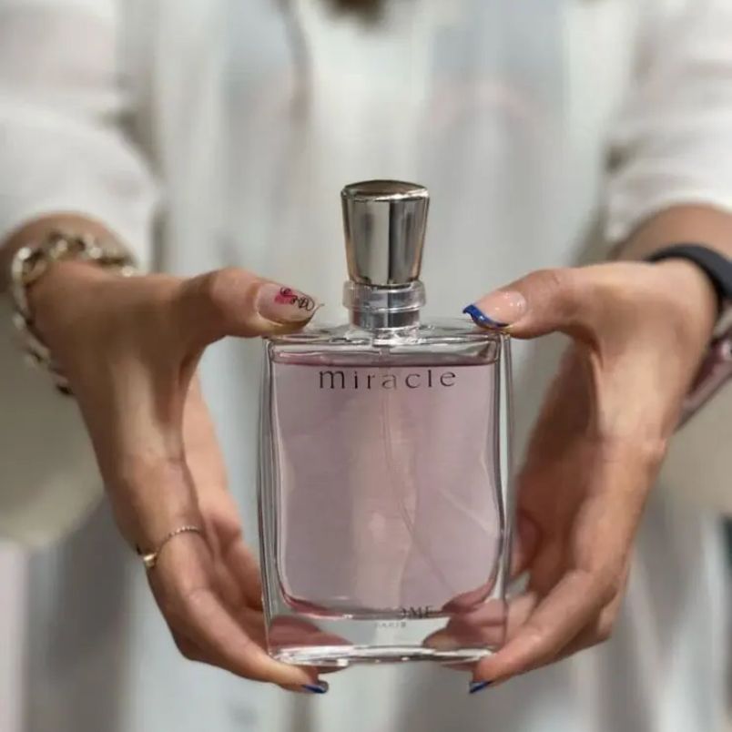 6 chai nước hoa mùi sạch sẽ, nhẹ nhàng được rất yêu thích - 6