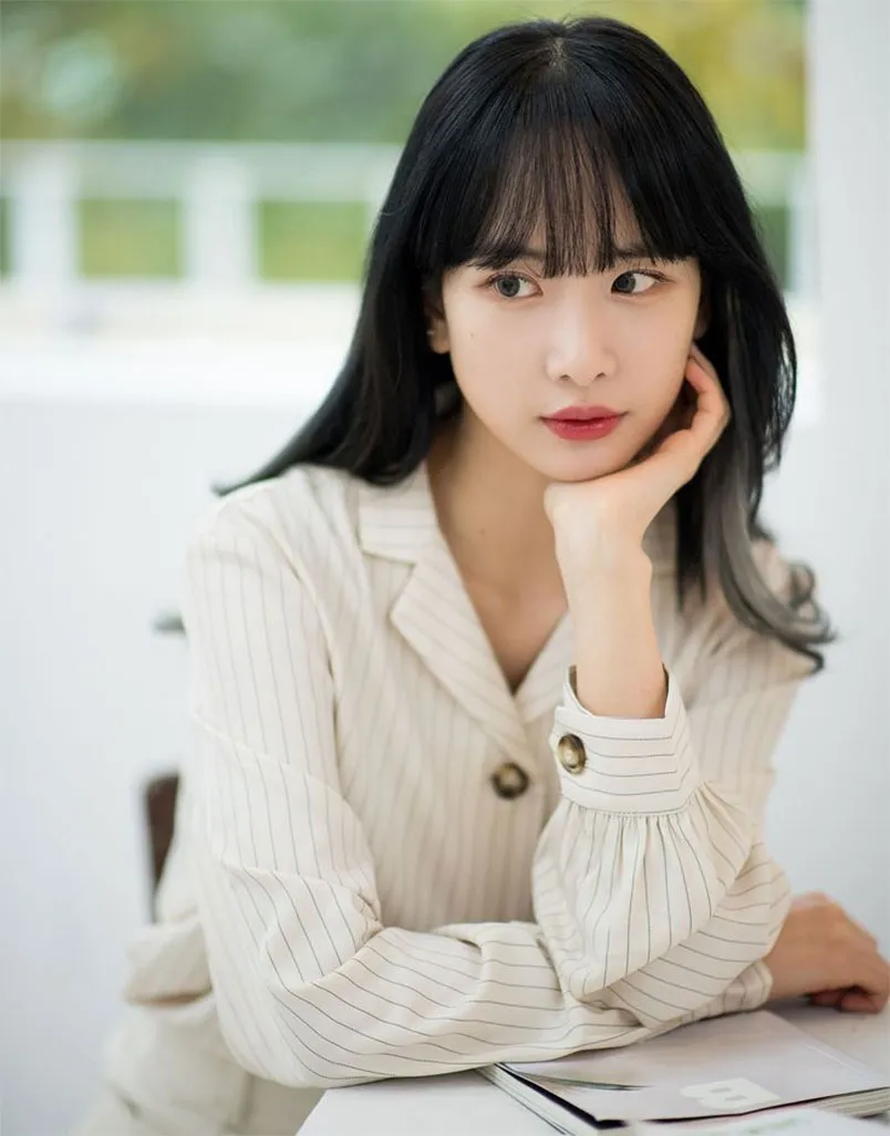 Top 15+ kiểu tóc layer medium length nữ rất trẻ trung