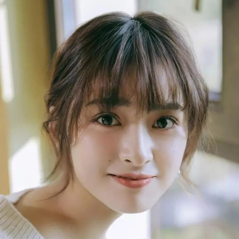 15 kiểu tóc mái thưa buộc cao đẹp và rất trẻ trung cho nữ
