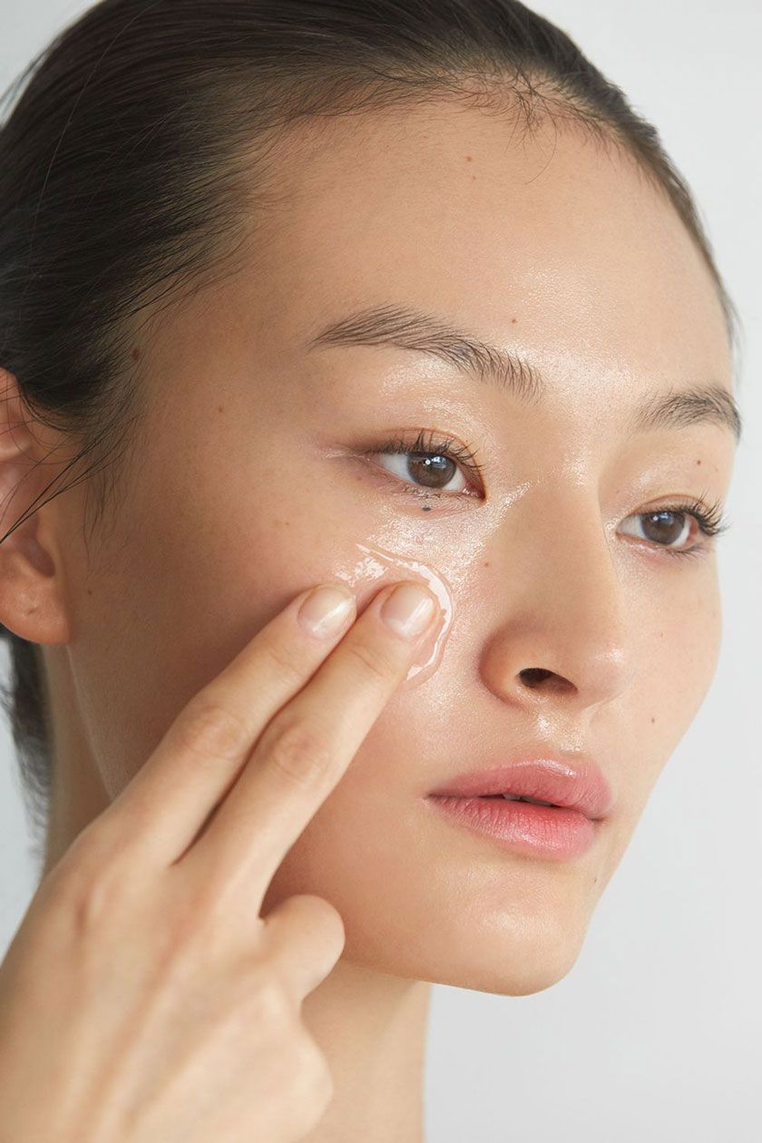 Top 10 serum dưỡng ẩm trắng da được yêu rất thích