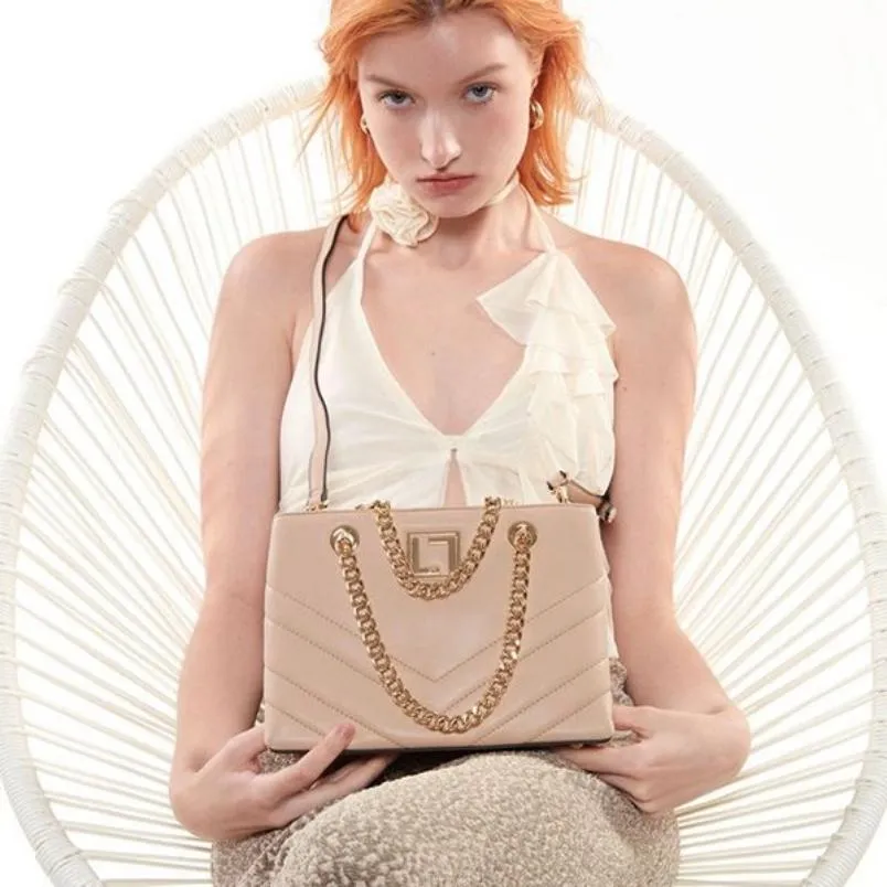 7 mẫu túi Lyn màu nude đẹp và sang chảnh cho mọi dịp - 6