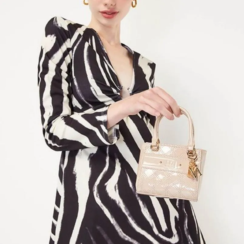 7 mẫu túi Lyn màu nude đẹp và sang chảnh cho mọi dịp - 8