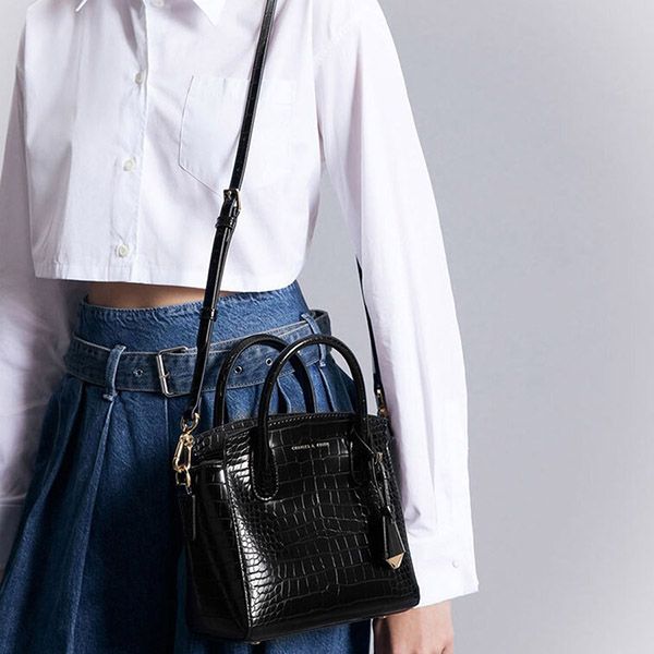 Túi Tote Nữ Charles & Keith CNK Croc-Effect Trapeze Tote Bag Black CK2-30271265-1 Màu Đen - Túi xách - Vua Hàng Hiệu