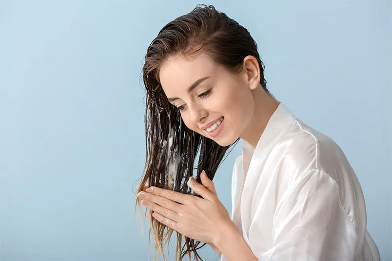 Vì sao tóc mái hay bị bết? Cách khắc phục tóc mái nhanh bị bết