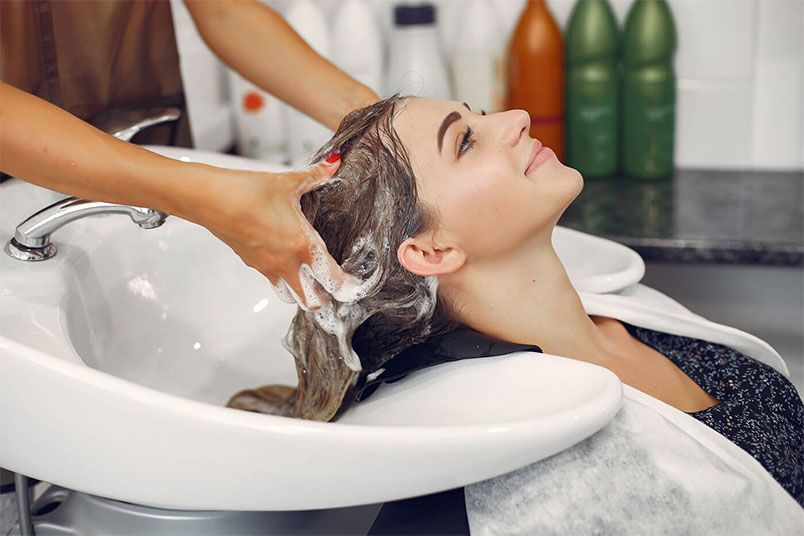 Vì sao tóc mái hay bị bết? Cách khắc phục tóc mái nhanh bị bết