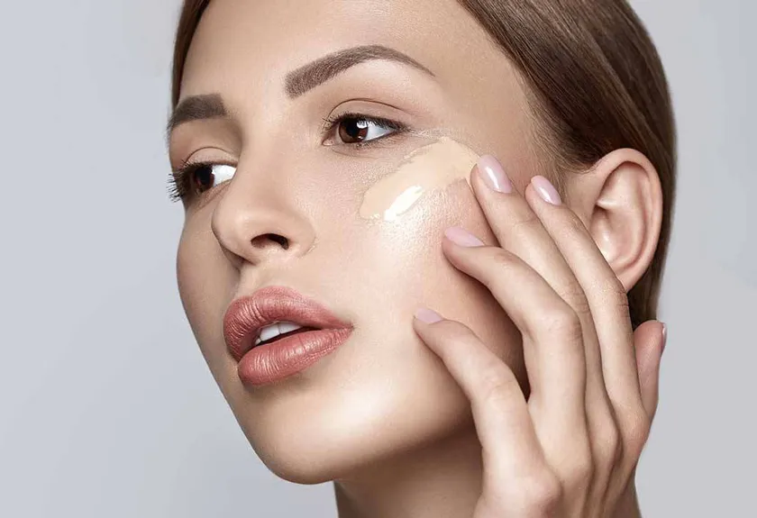 3 Cách đánh kem nền lâu trôi, không mốc và mịn đẹp tự nhiên