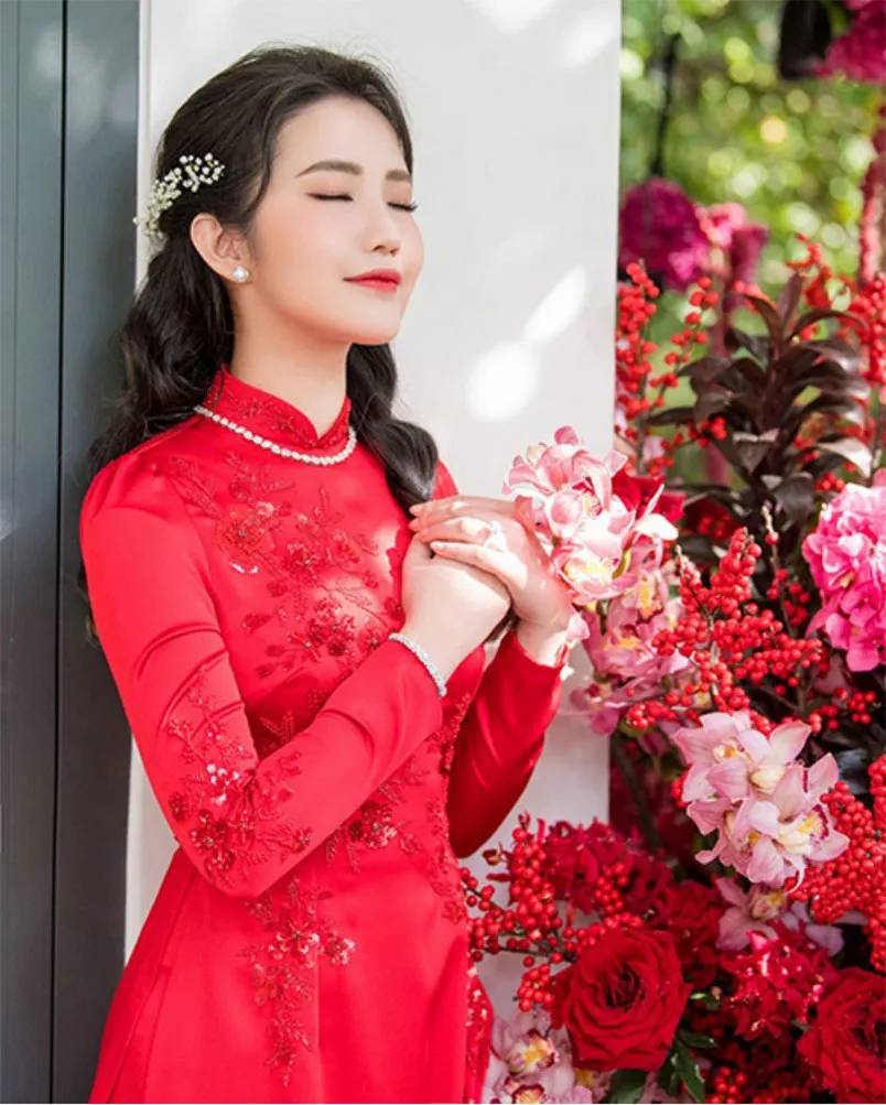 9 kiểu tóc ăn hỏi đẹp cho cô dâu trong ngày trọng đại