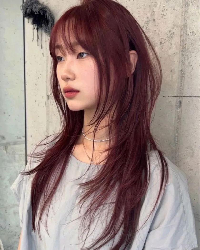 15 kiểu tóc nữ màu đỏ tôn da và sành điệu cho dịp Tết này