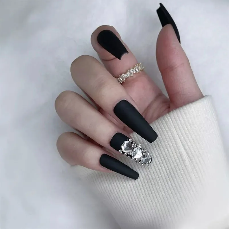 Top 101+ mẫu nail đính đá đẹp, sang chảnh cho nàng tham khảo