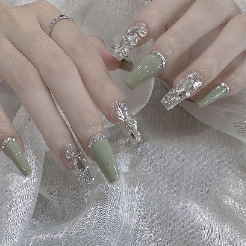 Top 101+ mẫu nail đính đá đẹp, sang chảnh cho nàng tham khảo