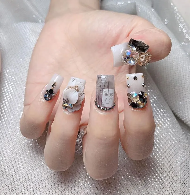 Top 101+ mẫu nail đính đá đẹp, sang chảnh cho nàng tham khảo