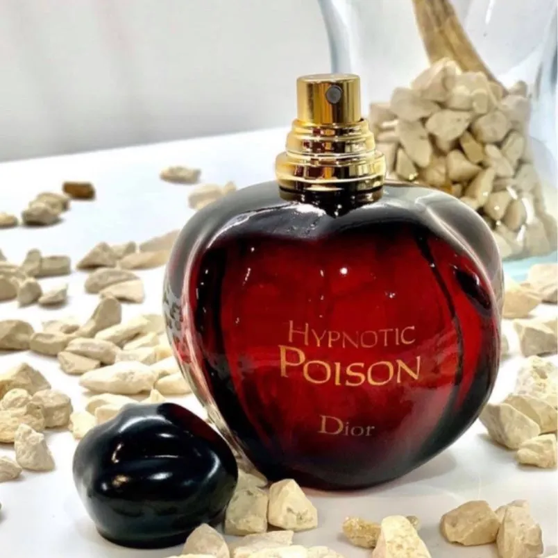 Review 3 chai nước hoa hình quả táo của thương hiệu Dior - 2