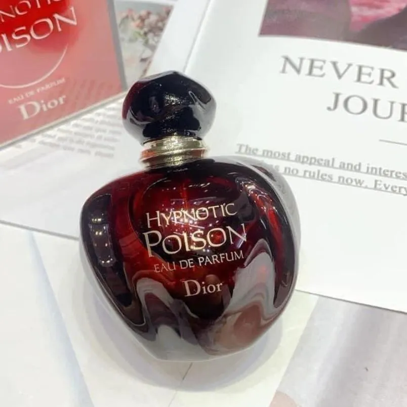 Review 3 chai nước hoa hình quả táo của thương hiệu Dior - 3