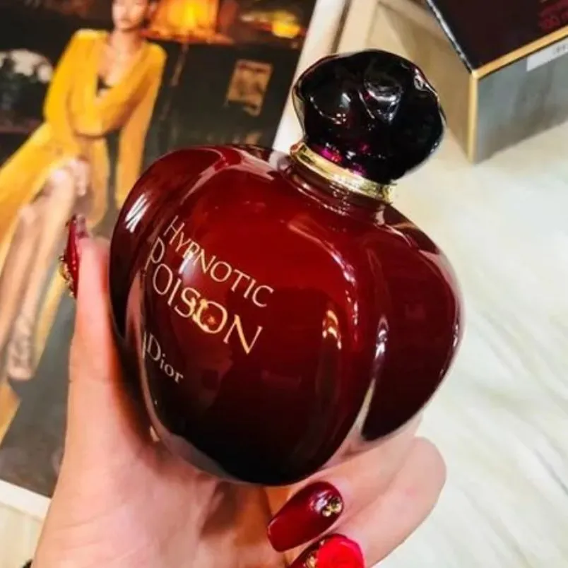 Review 3 chai nước hoa hình quả táo của thương hiệu Dior - 4